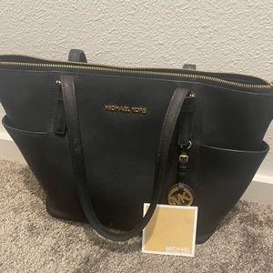 Michael Kors Classic Black Jet Set Tote